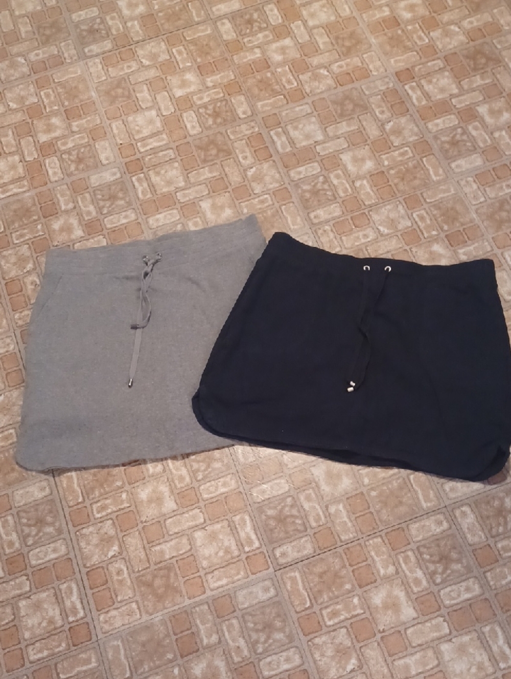 croft & barrow Gray and Black Drawstring skort Skirts Size Large